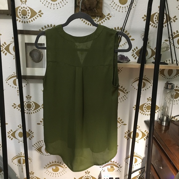 Green light poly summer top - Picture 3 of 5